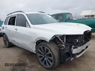 2019 BMW X7 xDrive50i z VIN 5UXCX4C54KLS38182, wystawiony jako IAAI lot #42205439 z przebiegiem 33 542 mil mil oraz . Historia ofert i sprzedaży dostępna na DreamBid. Obrazek 1.