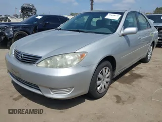 2006 Toyota Camry STD with VIN 4T1BE32K26U164258, listed as a IAAI auction lot 42120723 with 172,018 mi miles. Bid and sale history available at carsss.com. Image 21.