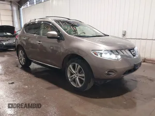 2010 Nissan Murano SL z VIN JN8AZ1MW1AW119418, wystawiony jako IAAI lot #42083960 z przebiegiem 140 063 mil mil oraz . Historia ofert i sprzedaży dostępna na DreamBid. Obrazek 1.