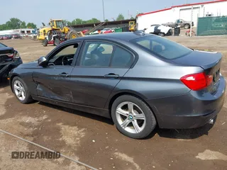 2014 BMW 3 Series 320i xDrive с VIN WBA3C3G53ENS70998, выставлен на аукционе IAAI как лот 42474316 с пробегом 91 411 миль миль и . История ставок и продаж доступна на DreamBid. Изображение 14.