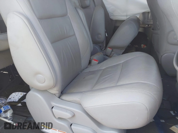 2019 Toyota Sienna XLE Auto Access Seat with VIN 5TDYZ3DC5KS014278, listed as a IAAI auction lot 41767187 with 59,444 mi miles. Bid and sale history available at carsss.com. Image 8.
