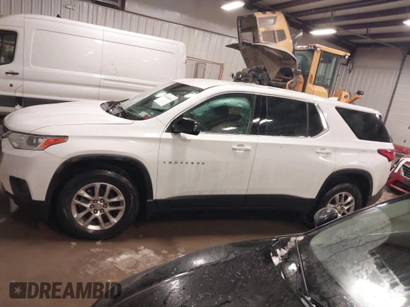 2018 Chevrolet Traverse LS with VIN 1GNEVFKW8JJ193464, listed as a IAAI auction lot 41448963 with 90,910 mi miles. Bid and sale history available at carsss.com. Image 14.