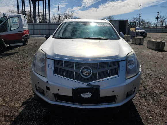 2012 Cadillac SRX Performance Collection with VIN 3GYFNEE3XCS545626, listed as a Copart auction lot 49262015 with 185,758 mi miles and Clean Title. Bid and sale history available at carsss.com. Image 5.