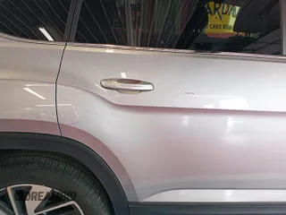 2024 Volkswagen Atlas SE with VIN 1V2HR2CA9RC557329, listed as a IAAI auction lot 42734151 with 19,097 mi miles and . Bid and sale history available at DreamBid. Image 33.