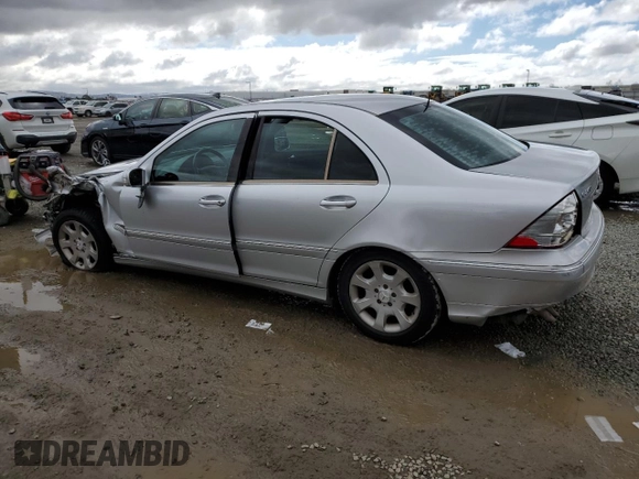 2005 Mercedes-Benz C 240 с VIN WDBRF61J65A777962, выставлен на аукционе Copart как лот 48822595 с пробегом 171 169 миль миль и Списание • Salvage title. История ставок и продаж доступна на DreamBid. Изображение 2.