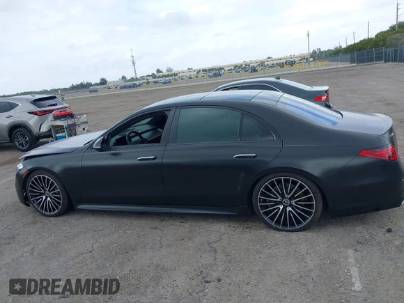 2022 Mercedes-Benz S 500 with VIN W1K6G6DB0NA148354, listed as a IAAI auction lot 41724082 with 34,116 mi miles and . Bid and sale history available at DreamBid. Image 14.