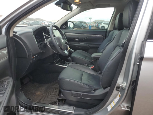 2019 Mitsubishi Outlander SE with VIN JA4AD3A30KZ012659, listed as a Copart auction lot 49131335 with 40,790 mi miles and Salvage title. Bid and sale history available at DreamBid. Image 7.