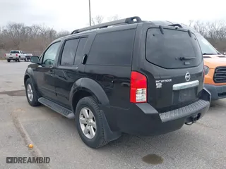 2012 Nissan Pathfinder LE with VIN 5N1AR1NN3CC623633, listed as a IAAI auction lot 41555680 with 111,092 mi miles. Bid and sale history available at carsss.com. Image 3.