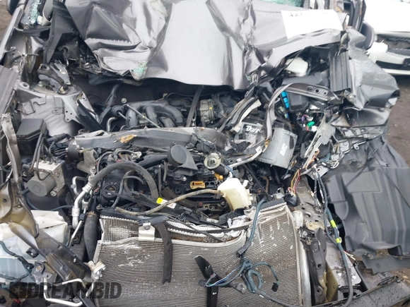 2019 Toyota Sienna SE with VIN 5TDXZ3DC4KS014221, listed as a IAAI auction lot 42275498 with 32,381 mi miles and . Bid and sale history available at DreamBid. Image 10.
