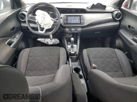 2019 Nissan Kicks S z VIN 3N1CP5CUXKL507260, wystawiony jako Copart lot #56891825 z przebiegiem 50 193 mil mil oraz Nie do naprawy • Non repairable. Historia ofert i sprzedaży dostępna na DreamBid. Obrazek 8.