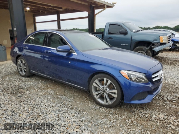 2018 Mercedes-Benz C 300 z VIN 55SWF4JB6JU240347, wystawiony jako Copart lot #55874985 z przebiegiem 101 697 mil mil oraz Szkoda całkowita • Salvage title. Historia ofert i sprzedaży dostępna na DreamBid. Obrazek 4.