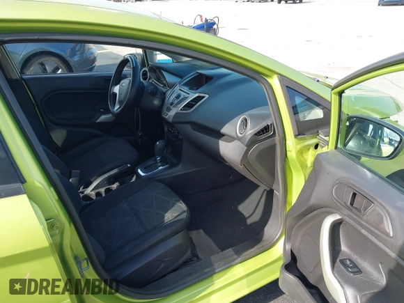 2011 Ford Fiesta SE z VIN 3FADP4BJ3BM181711, wystawiony jako IAAI lot #42492104 z przebiegiem 102 667 mil mil oraz . Historia ofert i sprzedaży dostępna na DreamBid. Obrazek 5.
