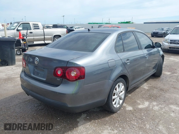 2010 Volkswagen Jetta Limited Edition с VIN 3VWRX7AJ7AM155675, выставлен на аукционе IAAI как лот 42477253 с пробегом 184 597 миль миль и . История ставок и продаж доступна на DreamBid. Изображение 4.