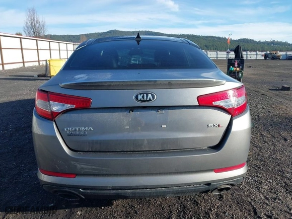 2013 Kia Optima SX w/Limited Pkg with VIN 5XXGR4A67DG191290, listed as a IAAI auction lot 41864684 with 136,525 mi miles. Bid and sale history available at carsss.com. Image 17.