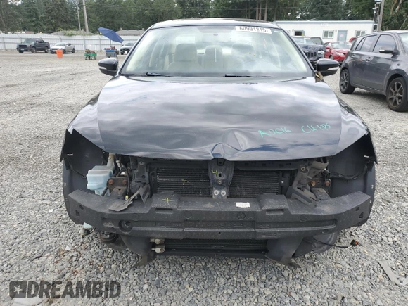 2011 Volkswagen Jetta SEL with VIN 3VWLZ7AJ1BM304504, listed as a Copart auction lot 60991215 with 189,148 mi miles and Salvage title. Bid and sale history available at DreamBid. Image 5.