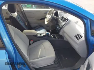 2011 Nissan LEAF SL-e with VIN JN1AZ0CP1BT008549, listed as a IAAI auction lot 41469574 with 72,264 mi miles. Bid and sale history available at carsss.com. Image 5.