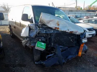 2007 GMC Savana Cargo Van with VIN 1GTGG25V571175083, listed as a Copart auction lot 49154554 with 260,937 mi miles and Salvage Title. Bid and sale history available at carsss.com. Image 1.