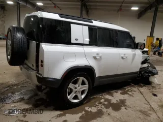 2020 Land Rover Defender SE with VIN SALEP7EU9L2022313, listed as a Copart auction lot 84724134 with 64,136 mi miles and Salvage title. Bid and sale history available at DreamBid. Image 3.
