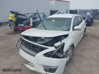 2015 Nissan Altima 2.5 SL with VIN 1N4AL3AP3FN371177, listed as a IAAI auction lot 41743621 with 1 mi miles. Bid and sale history available at carsss.com. Image 18.