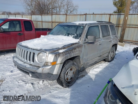 2011 Jeep Patriot Latitude with VIN 1J4NT1GBXBD289758, listed as a IAAI auction lot 41301702 with 215,068 mi miles. Bid and sale history available at carsss.com. Image 2.