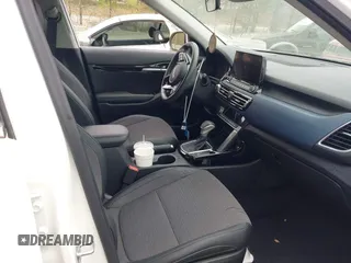 2022 Kia Seltos S z VIN KNDEU2AA1N7300108, wystawiony jako IAAI lot #41971007 z przebiegiem 18 606 mil mil oraz . Historia ofert i sprzedaży dostępna na DreamBid. Obrazek 5.