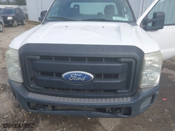 2011 Ford Super Duty F-250 SRW XL with VIN 1FT7X2A61BEB25295, listed as a IAAI auction lot 41492748 with 340,665 mi miles. Bid and sale history available at carsss.com. Image 6.