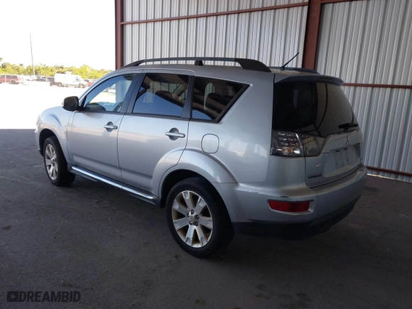 2013 Mitsubishi Outlander SE with VIN JA4JT3AW7DU012087, listed as a IAAI auction lot 41853230 with 162,824 mi miles. Bid and sale history available at carsss.com. Image 3.