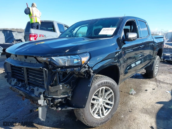 2024 Chevrolet Colorado 2WD LT with VIN 1GCPSCEK8R1171610, listed as a IAAI auction lot 41246140 with 2,736 mi miles. Bid and sale history available at carsss.com. Image 21.
