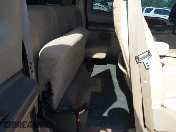 2000 Ford F-250 XL with VIN 1FTNX21F9YEE52396, listed as a IAAI auction lot 42058539 with 204,056 mi miles and . Bid and sale history available at DreamBid. Image 8.