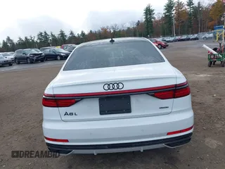 2021 Audi A8 with VIN WAU8DAF80MN025433, listed as a IAAI auction lot 40762726 with 30,690 mi miles. Bid and sale history available at carsss.com. Image 17.