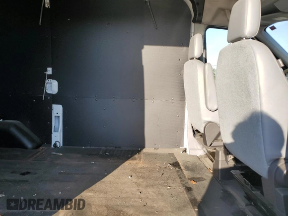 2019 Ford Transit z VIN 1FTYR1CM4KKB14748, wystawiony jako Copart lot #72672364 z przebiegiem 109 236 mil mil oraz Szkoda całkowita • Salvage title. Historia ofert i sprzedaży dostępna na DreamBid. Obrazek 11.