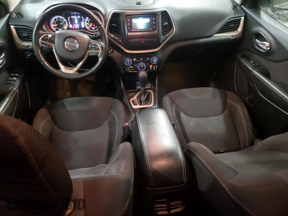 2015 Jeep Cherokee Latitude with VIN 1C4PJLCB7FW759695, listed as a Copart auction lot 50914555 with 225,179 mi miles and Clean Title. Bid and sale history available at DreamBid. Image 8.