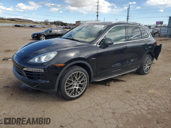 2014 Porsche Cayenne Diesel z VIN WP1AF2A20ELA35835, wystawiony jako Copart lot #44794265 z przebiegiem 158 528 mil mil oraz Nie do naprawy • Non repairable. Historia ofert i sprzedaży dostępna na DreamBid. Obrazek 1.