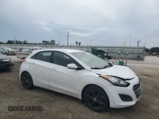 2016 Hyundai Elantra GT with VIN KMHD35LH2GU309166, listed as a Copart auction lot 71470514 with 132,635 mi miles and Salvage Title. Bid and sale history available at carsss.com. Image 4.
