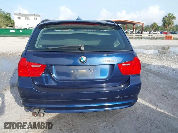 2011 BMW 3 Series 328i xDrive with VIN WBAUU3C50BA542420, listed as a IAAI auction lot 42463583 with 140,053 mi miles and . Bid and sale history available at DreamBid. Image 16.