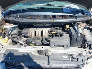 2000 Chrysler Town & Country LXi with VIN 1C4GP54L2YB541224, listed as a IAAI auction lot 41736586 with 203,484 mi miles. Bid and sale history available at carsss.com. Image 10.