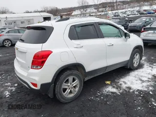 2017 Chevrolet Trax LT with VIN KL7CJPSBXHB170042, listed as a IAAI auction lot 41547858 with 69,383 mi miles. Bid and sale history available at carsss.com. Image 4.