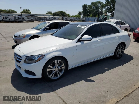 2015 Mercedes-Benz C 300 z VIN 55SWF4JB7FU066375, wystawiony jako Copart lot #56979305 z przebiegiem 107 032 mil mil oraz Szkoda całkowita • Salvage title. Historia ofert i sprzedaży dostępna na DreamBid. Obrazek 1.
