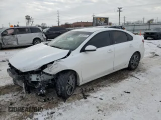 2024 Kia Forte LXS with VIN 3KPF24AD4RE811320, listed as a Copart auction lot 88816405 with 0 mi miles and Salvage Title. Bid and sale history available at carsss.com. Image 1.