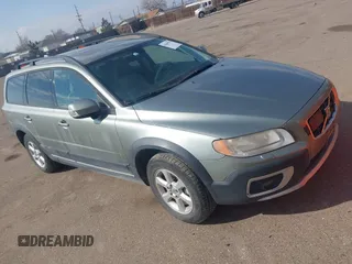 2008 Volvo XC70 with VIN YV4BZ982481009473, listed as a IAAI auction lot 41629799 with 194,518 mi miles. Bid and sale history available at carsss.com. Image 1.