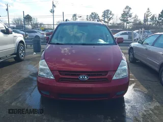2008 Kia Sedona LX with VIN KNDMB233986222686, listed as a IAAI auction lot 41370167 with 216,383 mi miles. Bid and sale history available at carsss.com. Image 12.