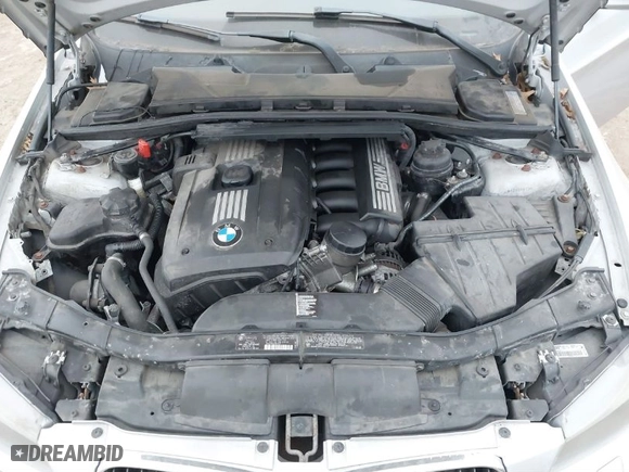 2011 BMW 3 Series 328i xDrive with VIN WBAPK5G59BNN25729, listed as a IAAI auction lot 41369803 with 76,326 mi miles. Bid and sale history available at carsss.com. Image 10.