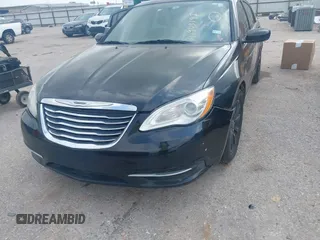 2014 Chrysler 200 Touring with VIN 1C3CCBBB8EN186657, listed as a IAAI auction lot 41943197 with 170,414 mi miles. Bid and sale history available at carsss.com. Image 6.