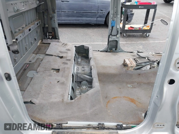 2007 Toyota Tacoma with VIN 3TMLU42N67M010248, listed as a IAAI auction lot 40982477 with Not provided miles and . Bid and sale history available at DreamBid. Image 8.