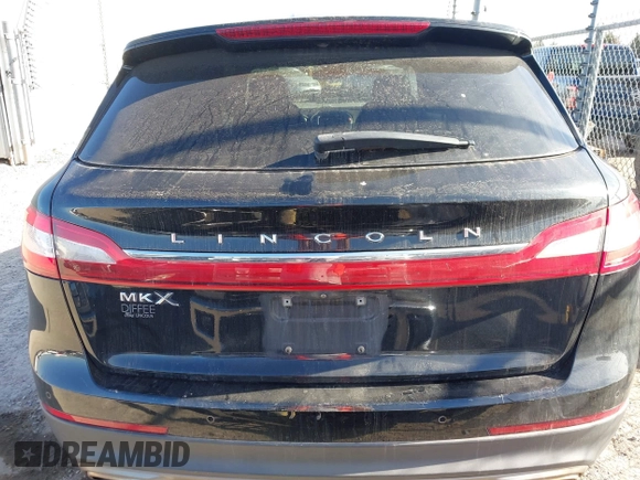 2018 Lincoln MKX Reserve with VIN 2LMPJ6LR4JBL26828, listed as a IAAI auction lot 41143231 with 94,741 mi miles. Bid and sale history available at carsss.com. Image 17.