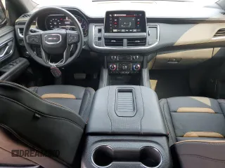 2024 GMC Yukon AT4 with VIN 1GKS2CKL3RR117841, listed as a Copart auction lot 70460294 with 8,821 mi miles and Salvage Title. Bid and sale history available at carsss.com. Image 8.