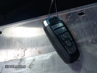2022 Ford Explorer ST z VIN 1FM5K8GC1NGA40631, wystawiony jako IAAI lot #42009716 z przebiegiem 37 700 mil mil oraz . Historia ofert i sprzedaży dostępna na DreamBid. Obrazek 11.