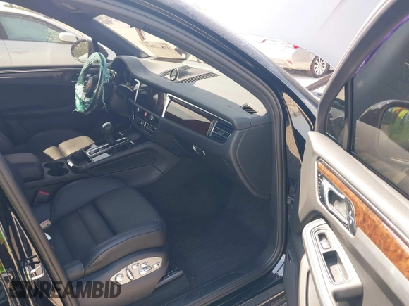 2024 Porsche Macan with VIN WP1AA2A55RLB14867, listed as a IAAI auction lot 41821087 with 7,254 mi miles and . Bid and sale history available at DreamBid. Image 5.