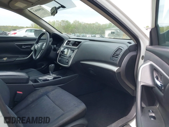 2016 Nissan Altima SV with VIN 1N4AL3APXGC211102, listed as a IAAI auction lot 41998063 with 149,760 mi miles and . Bid and sale history available at DreamBid. Image 5.