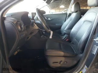 2019 Hyundai Kona Ultimate with VIN KM8K53A55KU356991, listed as a Copart auction lot 83376124 with 137,899 mi miles and Salvage Title. Bid and sale history available at carsss.com. Image 7.
